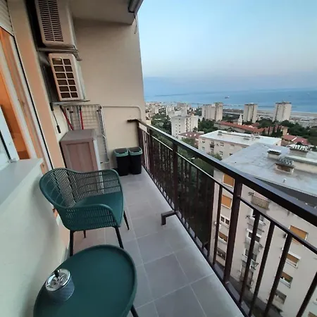 Qr Apartment For Family, Couples, And Friends Stay In Fiume Esterno foto