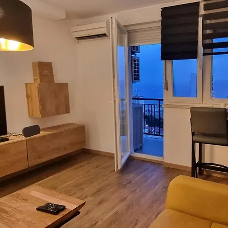 Qr Apartment For Family, Couples, And Friends Stay In Fiume Esterno foto